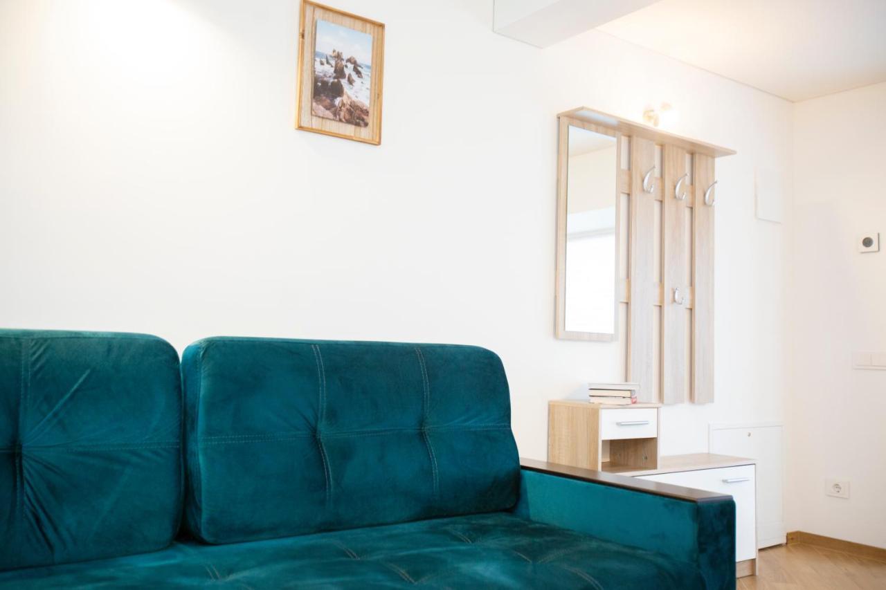 Groundfloor Apartment On The Green Hill Kaunas Exterior foto